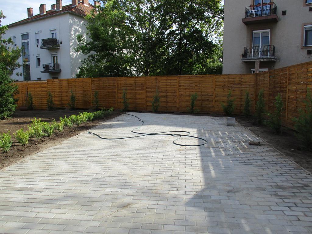 Poroszlay Apartman Debrecen Buitenkant foto