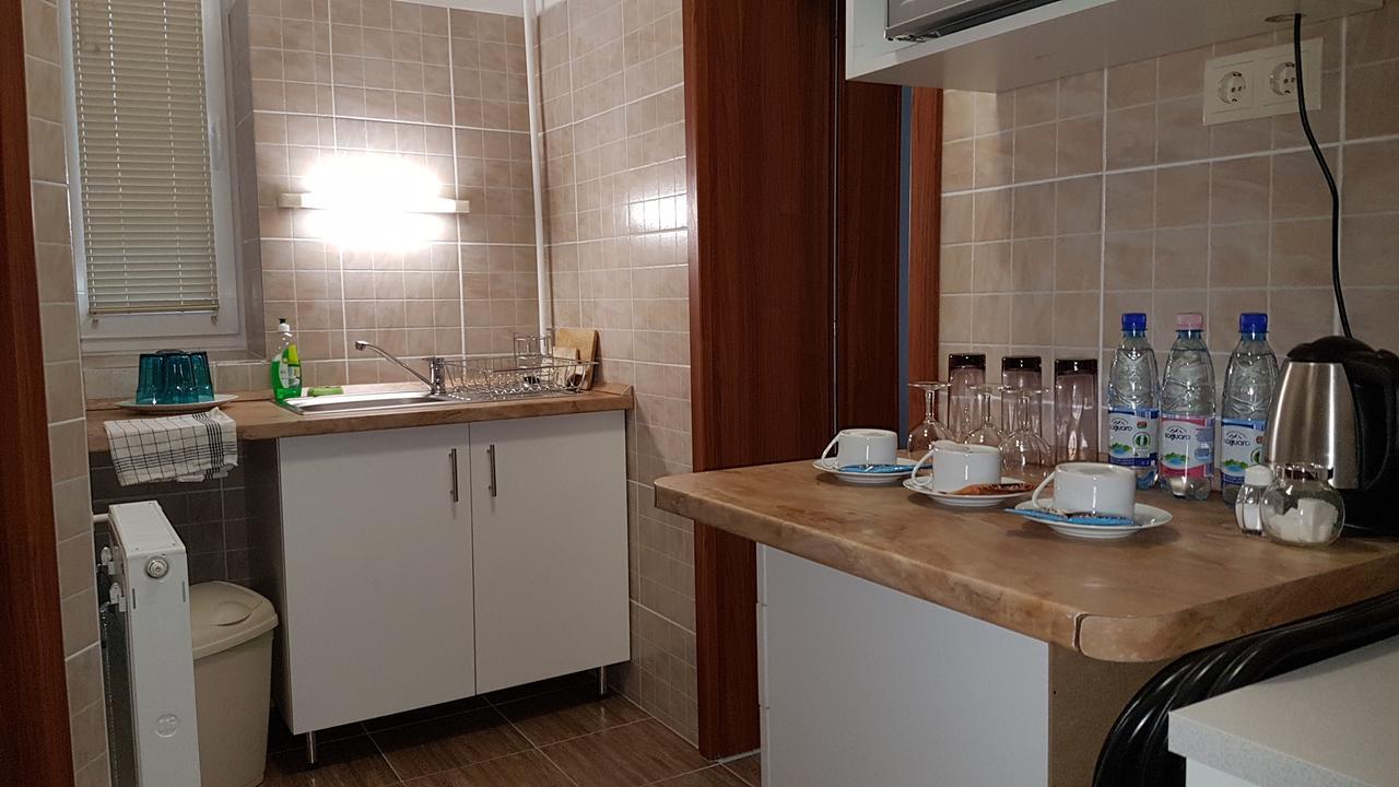 Poroszlay Apartman Debrecen Buitenkant foto